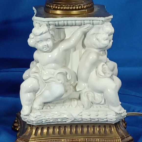 Must Buy Both Neoclassical Bronze Cherub Hollywood Regency Buffet Table Lamp - Picture 7 of 16